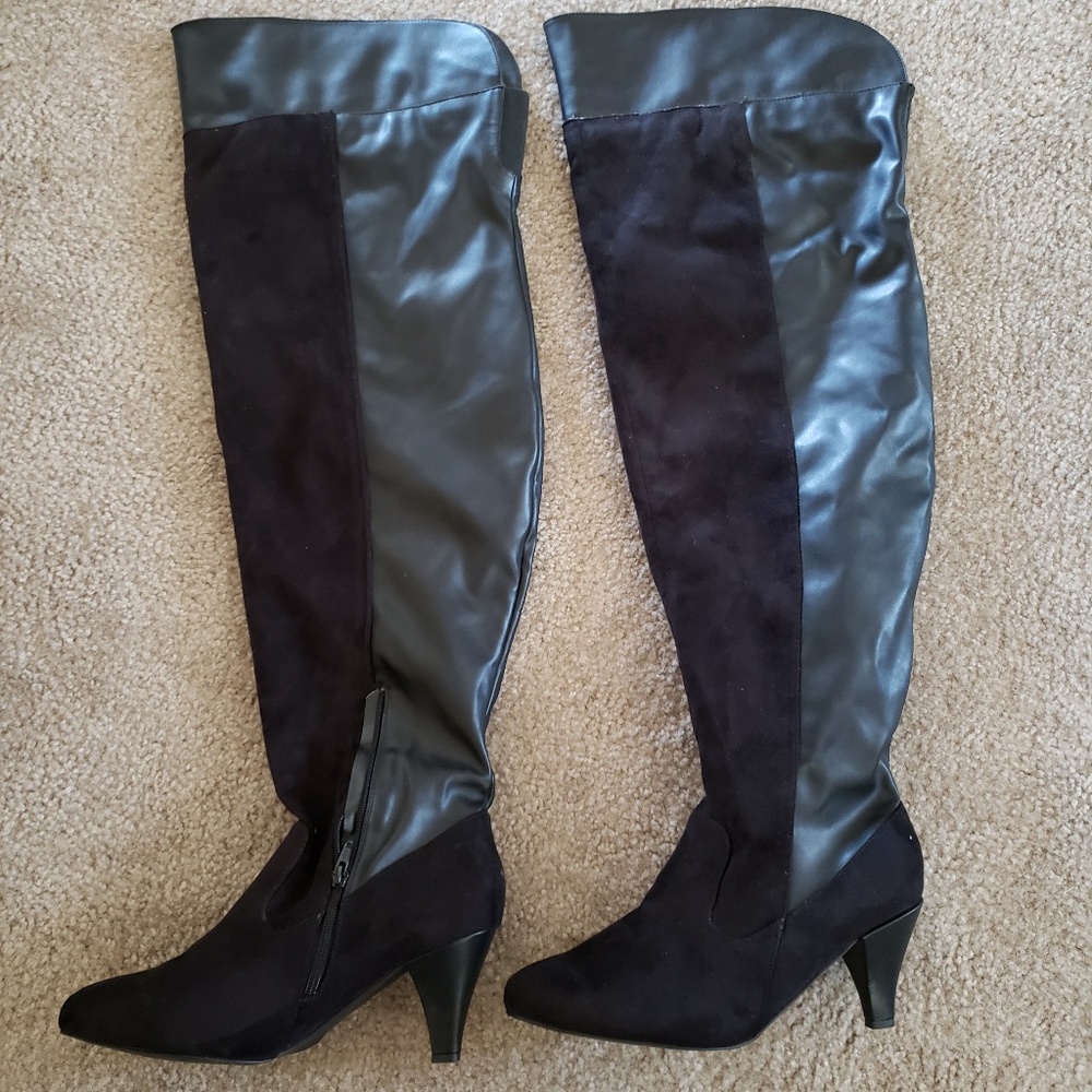 Women's thigh high boots size ww11